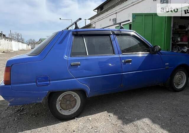 Синій ЗАЗ 1103 Славута, об'ємом двигуна 1.2 л та пробігом 236 тис. км за 950 $, фото 2 на Automoto.ua