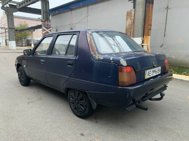 Синий ЗАЗ 1103 Славута, объемом двигателя 1.2 л и пробегом 200 тыс. км за 668 $, фото 2 на Automoto.ua