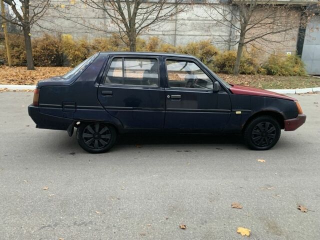 Синий ЗАЗ 1103 Славута, объемом двигателя 1.2 л и пробегом 200 тыс. км за 668 $, фото 5 на Automoto.ua