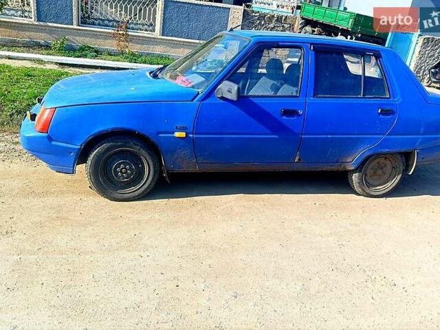 Синий ЗАЗ 1103 Славута, объемом двигателя 1.2 л и пробегом 100 тыс. км за 590 $, фото 1 на Automoto.ua