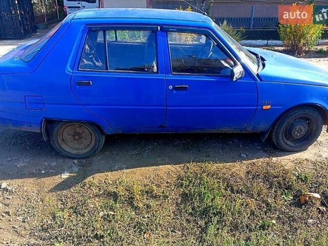 Синий ЗАЗ 1103 Славута, объемом двигателя 1.2 л и пробегом 100 тыс. км за 590 $, фото 2 на Automoto.ua