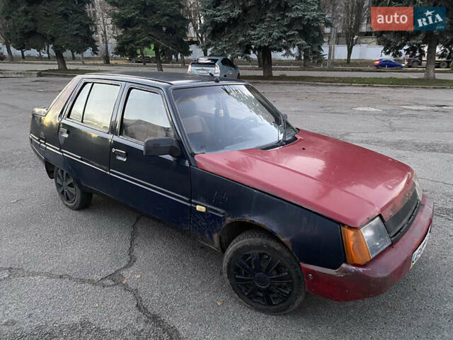 Синий ЗАЗ 1103 Славута, объемом двигателя 1.2 л и пробегом 388 тыс. км за 650 $, фото 2 на Automoto.ua