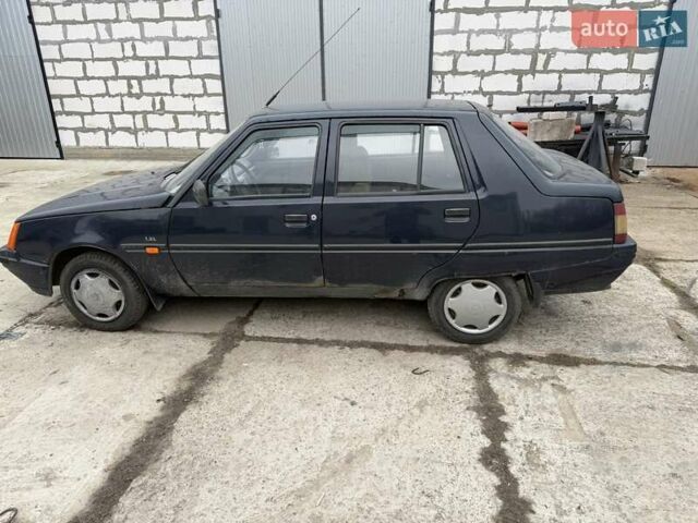 Синій ЗАЗ 1103 Славута, об'ємом двигуна 1.2 л та пробігом 180 тис. км за 650 $, фото 2 на Automoto.ua