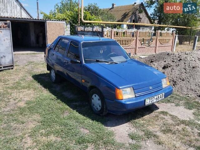 Синій ЗАЗ 1103 Славута, об'ємом двигуна 1.2 л та пробігом 258 тис. км за 901 $, фото 3 на Automoto.ua