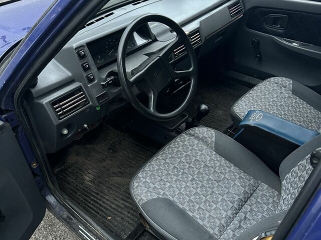 Синий ЗАЗ 1103 Славута, объемом двигателя 1.2 л и пробегом 160 тыс. км за 968 $, фото 4 на Automoto.ua