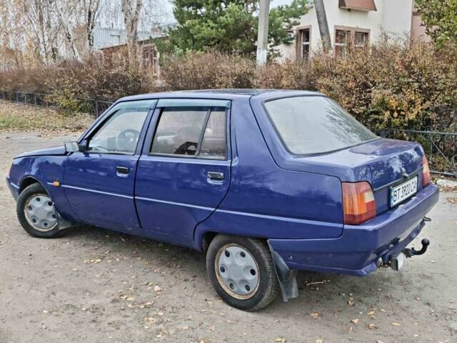 Синий ЗАЗ 1103 Славута, объемом двигателя 1.2 л и пробегом 160 тыс. км за 1050 $, фото 4 на Automoto.ua