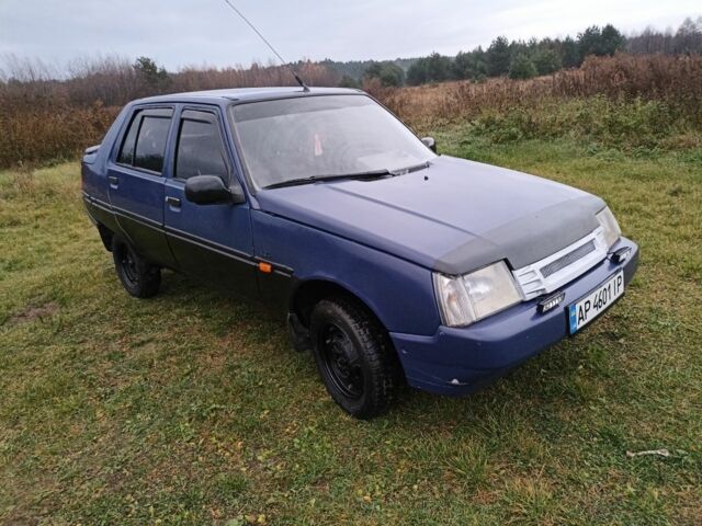 Синий ЗАЗ 1103 Славута, объемом двигателя 1.2 л и пробегом 75 тыс. км за 547 $, фото 4 на Automoto.ua