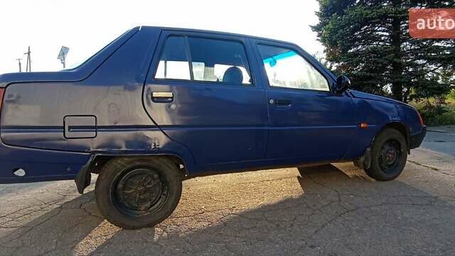 Синий ЗАЗ 1103 Славута, объемом двигателя 1.2 л и пробегом 143 тыс. км за 1000 $, фото 6 на Automoto.ua
