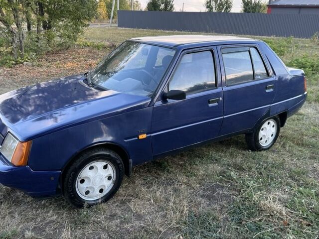 Синий ЗАЗ 1103 Славута, объемом двигателя 1.2 л и пробегом 123 тыс. км за 950 $, фото 3 на Automoto.ua