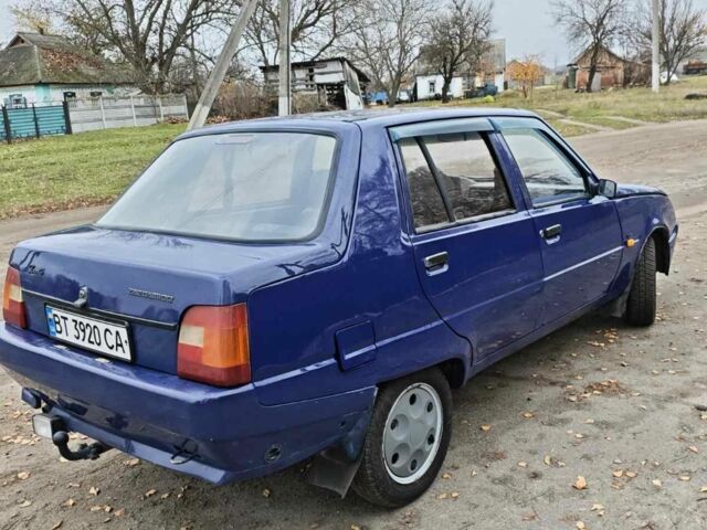 Синий ЗАЗ 1103 Славута, объемом двигателя 1.2 л и пробегом 160 тыс. км за 1050 $, фото 2 на Automoto.ua