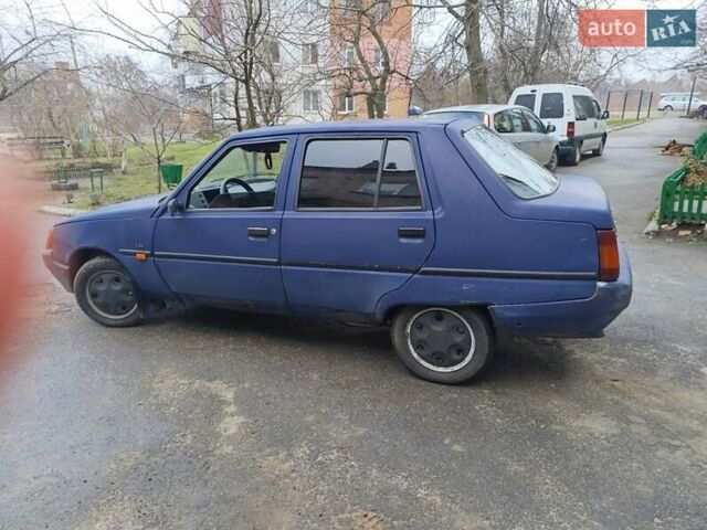 Синий ЗАЗ 1103 Славута, объемом двигателя 1.2 л и пробегом 160 тыс. км за 700 $, фото 2 на Automoto.ua