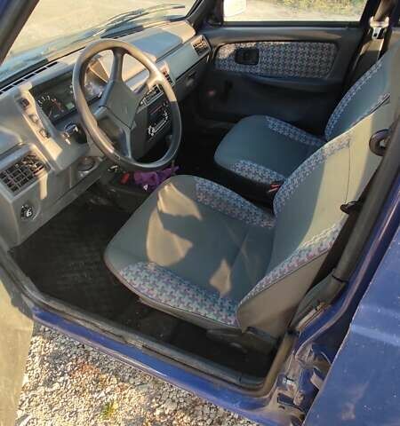 Синий ЗАЗ 1103 Славута, объемом двигателя 1.2 л и пробегом 228 тыс. км за 800 $, фото 2 на Automoto.ua