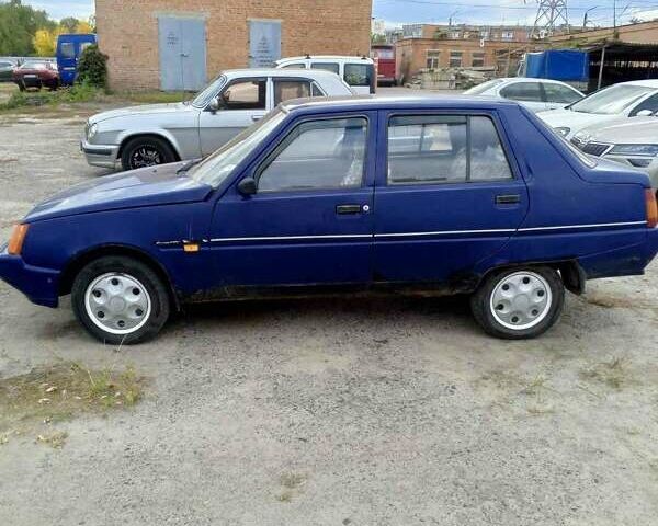 Синий ЗАЗ 1103 Славута, объемом двигателя 1.2 л и пробегом 240 тыс. км за 1076 $, фото 3 на Automoto.ua