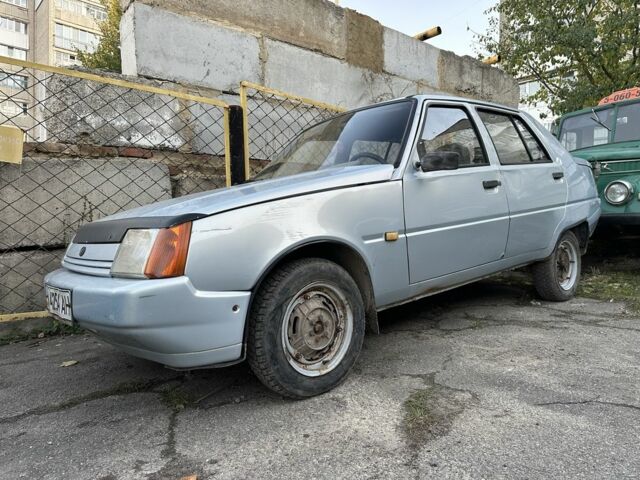 Синий ЗАЗ 1103 Славута, объемом двигателя 1.2 л и пробегом 150 тыс. км за 650 $, фото 1 на Automoto.ua