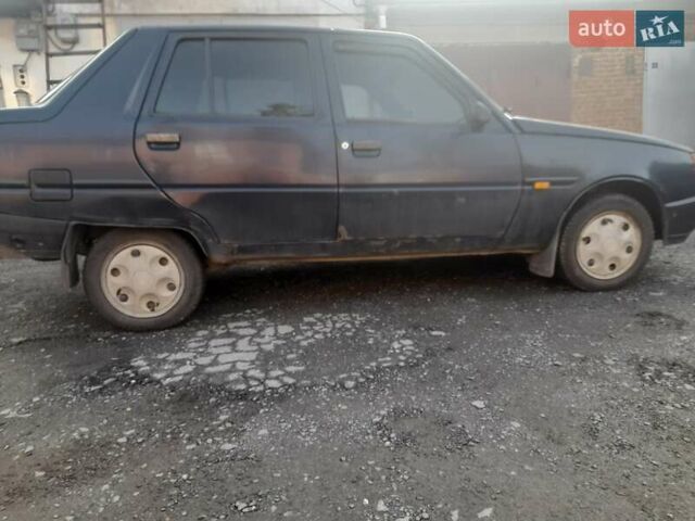 Синій ЗАЗ 1103 Славута, об'ємом двигуна 1.2 л та пробігом 204 тис. км за 850 $, фото 3 на Automoto.ua