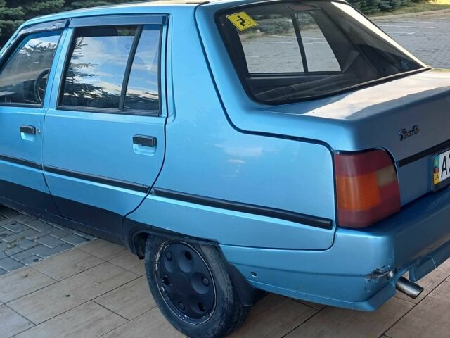 Синий ЗАЗ 1103 Славута, объемом двигателя 1.2 л и пробегом 111 тыс. км за 850 $, фото 5 на Automoto.ua