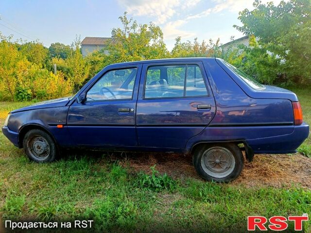 Синий ЗАЗ 1103 Славута, объемом двигателя 1.2 л и пробегом 159 тыс. км за 650 $, фото 2 на Automoto.ua