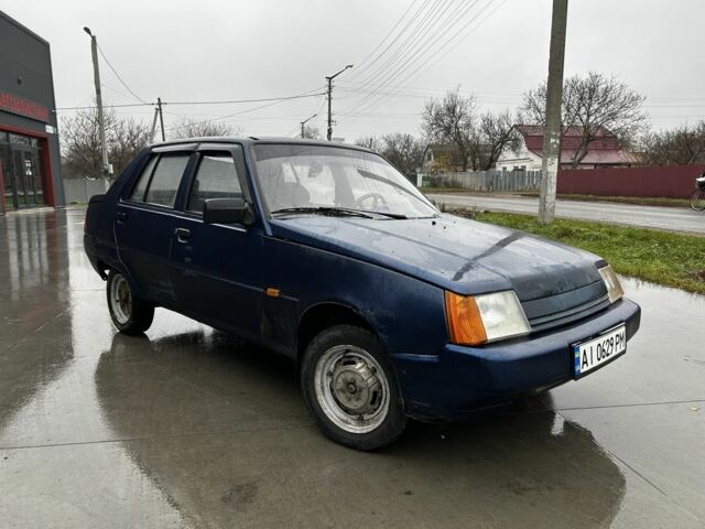 Синий ЗАЗ 1103 Славута, объемом двигателя 1.2 л и пробегом 198 тыс. км за 800 $, фото 1 на Automoto.ua