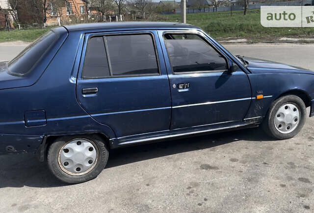 Синий ЗАЗ 1103 Славута, объемом двигателя 0.11 л и пробегом 146 тыс. км за 450 $, фото 1 на Automoto.ua