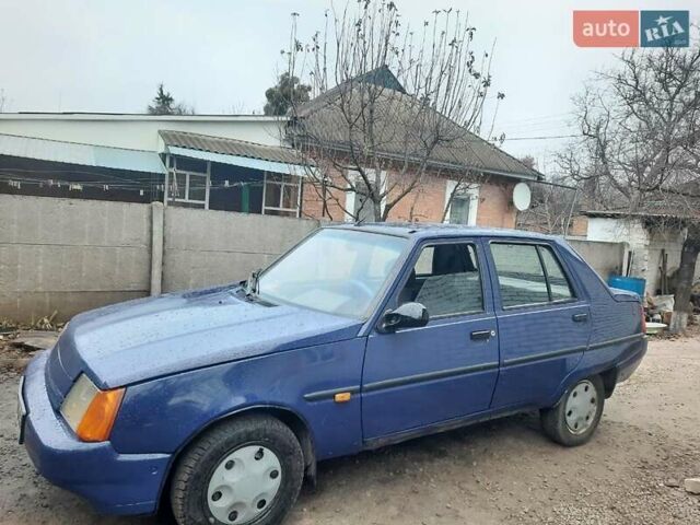 Синий ЗАЗ 1103 Славута, объемом двигателя 1.2 л и пробегом 193 тыс. км за 1100 $, фото 3 на Automoto.ua
