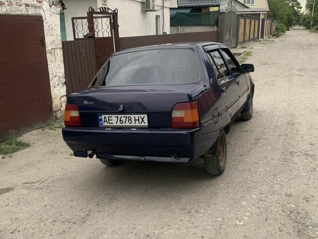 Синий ЗАЗ 1103 Славута, объемом двигателя 1.2 л и пробегом 146 тыс. км за 919 $, фото 3 на Automoto.ua