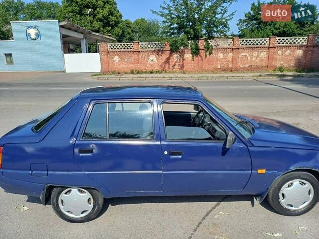 Синий ЗАЗ 1103 Славута, объемом двигателя 1.2 л и пробегом 327 тыс. км за 700 $, фото 4 на Automoto.ua