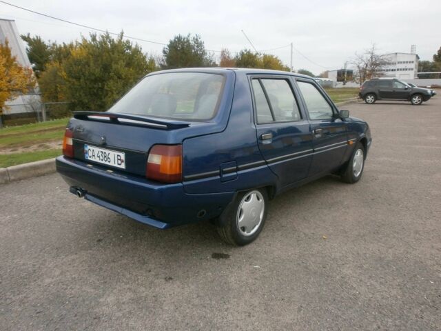 Синий ЗАЗ 1103 Славута, объемом двигателя 1.3 л и пробегом 43 тыс. км за 1700 $, фото 4 на Automoto.ua