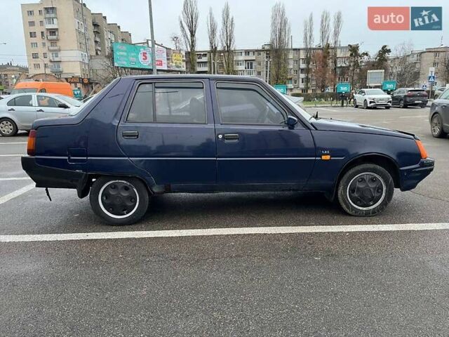 Синий ЗАЗ 1103 Славута, объемом двигателя 1.2 л и пробегом 107 тыс. км за 1100 $, фото 3 на Automoto.ua