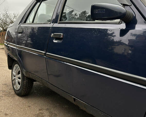 Синий ЗАЗ 1103 Славута, объемом двигателя 1.2 л и пробегом 143 тыс. км за 1000 $, фото 4 на Automoto.ua