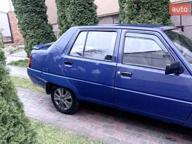 Синий ЗАЗ 1103 Славута, объемом двигателя 1.2 л и пробегом 127 тыс. км за 750 $, фото 6 на Automoto.ua