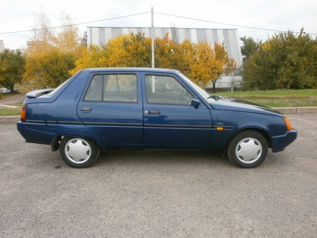 Синий ЗАЗ 1103 Славута, объемом двигателя 1.3 л и пробегом 43 тыс. км за 1700 $, фото 3 на Automoto.ua