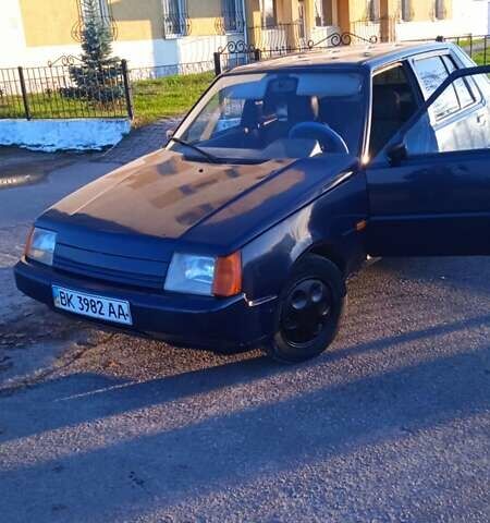 Синій ЗАЗ 1103 Славута, об'ємом двигуна 1.2 л та пробігом 134 тис. км за 1000 $, фото 6 на Automoto.ua