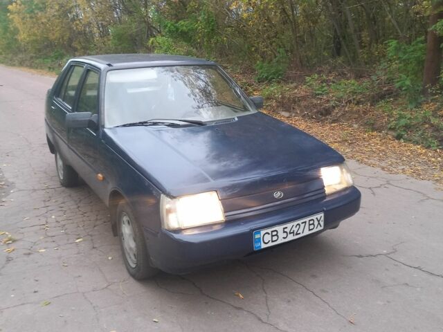 Синий ЗАЗ 1103 Славута, объемом двигателя 1.2 л и пробегом 150 тыс. км за 800 $, фото 3 на Automoto.ua