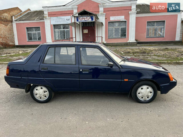 Синій ЗАЗ 1103 Славута, об'ємом двигуна 1.2 л та пробігом 42 тис. км за 1750 $, фото 6 на Automoto.ua