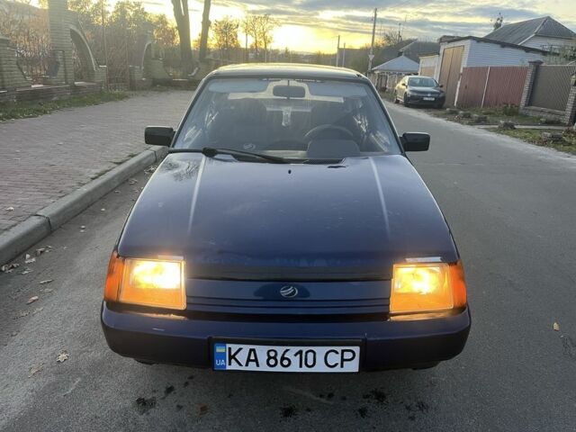 ЗАЗ 1103 Славута 2005 в Фастове на Automoto.ua Синий ЗАЗ 1103 Славута, объемом двигателя 1.2 л и пробегом 185 тыс. км за 600 $, фото 5 на Automoto.ua