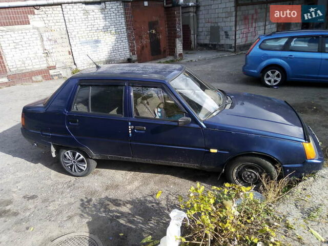 Синій ЗАЗ 1103 Славута, об'ємом двигуна 1.2 л та пробігом 200 тис. км за 1000 $, фото 5 на Automoto.ua