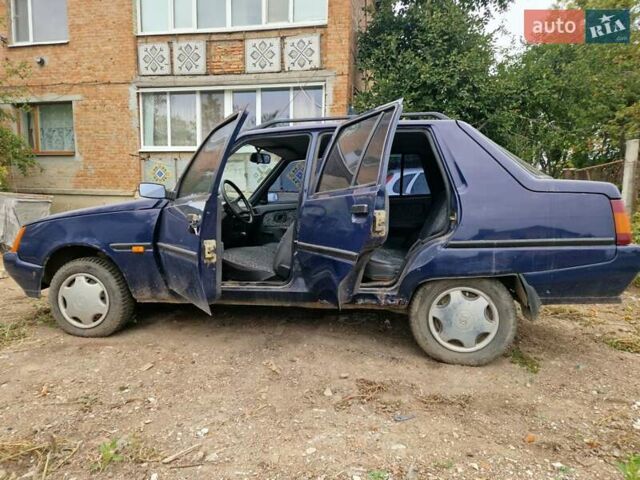 Синий ЗАЗ 1103 Славута, объемом двигателя 1.2 л и пробегом 174 тыс. км за 1000 $, фото 10 на Automoto.ua