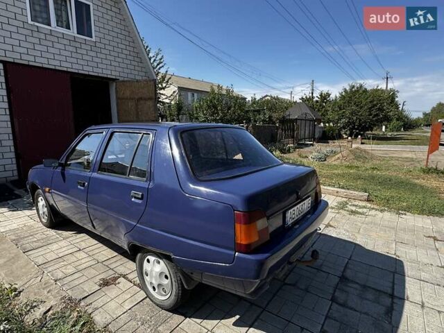 Синий ЗАЗ 1103 Славута, объемом двигателя 1.2 л и пробегом 150 тыс. км за 1000 $, фото 1 на Automoto.ua