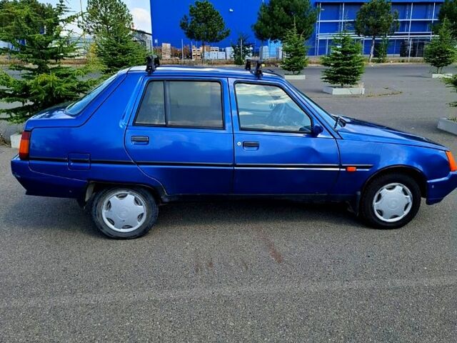 Синий ЗАЗ 1103 Славута, объемом двигателя 1.2 л и пробегом 130 тыс. км за 1000 $, фото 1 на Automoto.ua