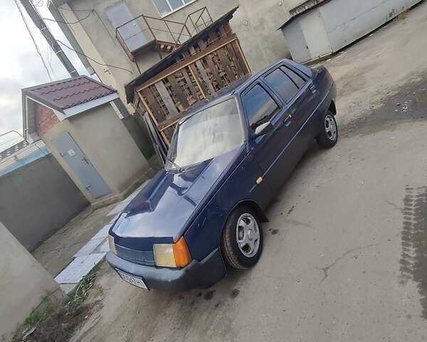Синий ЗАЗ 1103 Славута, объемом двигателя 1.5 л и пробегом 250 тыс. км за 999 $, фото 4 на Automoto.ua