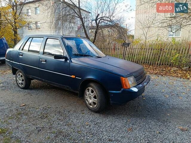 ЗАЗ 1103 Славута 2005 в Славуте на Automoto.ua Синий ЗАЗ 1103 Славута, объемом двигателя 1.2 л и пробегом 176 тыс. км за 650 $, фото 6 на Automoto.ua