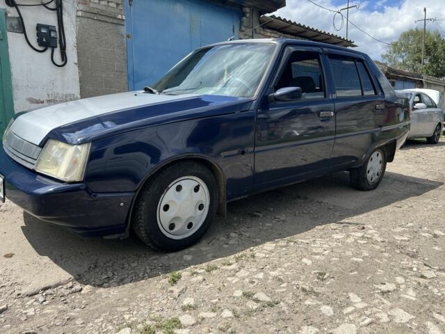 Синий ЗАЗ 1103 Славута, объемом двигателя 1.2 л и пробегом 153 тыс. км за 1078 $, фото 5 на Automoto.ua