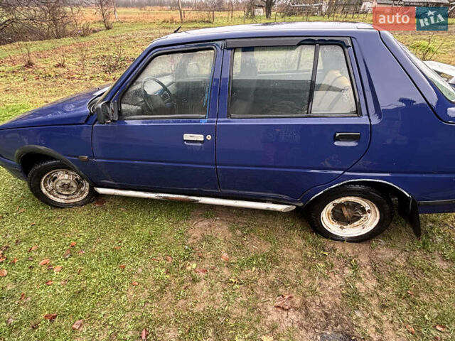 Синий ЗАЗ 1103 Славута, объемом двигателя 1.2 л и пробегом 300 тыс. км за 800 $, фото 3 на Automoto.ua