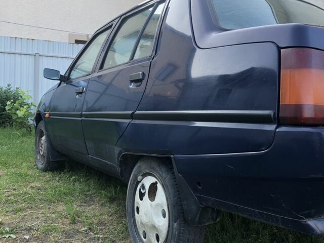 Синий ЗАЗ 1103 Славута, объемом двигателя 1.2 л и пробегом 150 тыс. км за 899 $, фото 2 на Automoto.ua