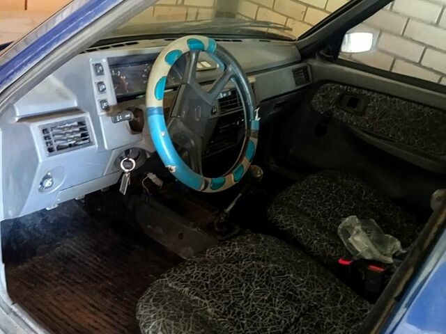 Синий ЗАЗ 1103 Славута, объемом двигателя 1.2 л и пробегом 190 тыс. км за 950 $, фото 4 на Automoto.ua