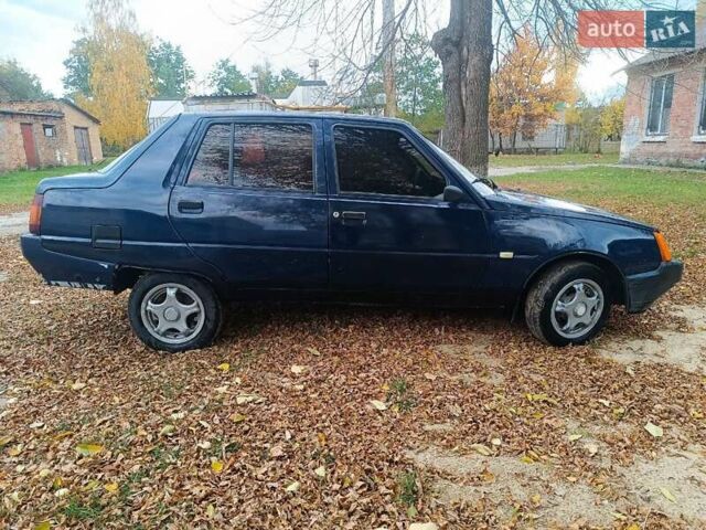 Синій ЗАЗ 1103 Славута, об'ємом двигуна 1.3 л та пробігом 120 тис. км за 700 $, фото 4 на Automoto.ua