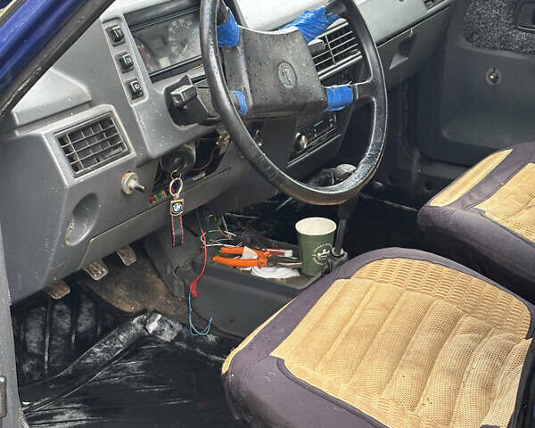 Синий ЗАЗ 1103 Славута, объемом двигателя 1.2 л и пробегом 300 тыс. км за 800 $, фото 5 на Automoto.ua