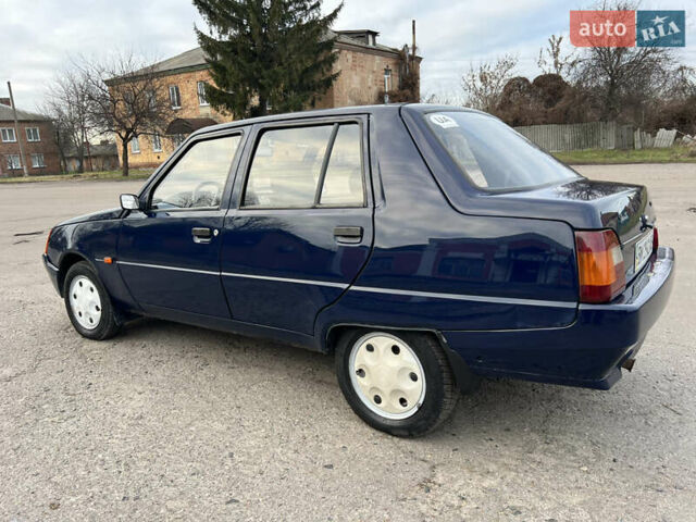 Синій ЗАЗ 1103 Славута, об'ємом двигуна 1.2 л та пробігом 42 тис. км за 1750 $, фото 3 на Automoto.ua