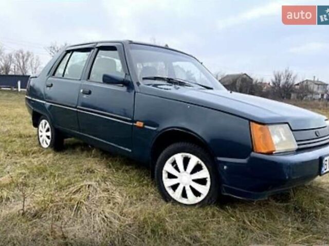 Синий ЗАЗ 1103 Славута, объемом двигателя 1.2 л и пробегом 200 тыс. км за 800 $, фото 1 на Automoto.ua