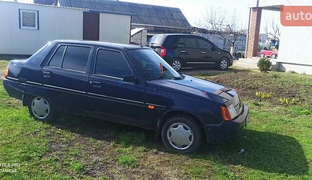 ЗАЗ 1103 Славута 2005 в Борисполе на Automoto.ua Синий ЗАЗ 1103 Славута, объемом двигателя 1.2 л и пробегом 92 тыс. км за 1000 $, фото 6 на Automoto.ua
